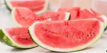 吃瓜爱心,揭秘娱乐圈甜蜜背后的故事 第2张 吃瓜爱心,揭秘娱乐圈甜蜜背后的故事 第2张