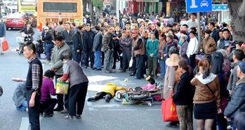 吃瓜围观现场,吃瓜群众围观大事件 第2张 吃瓜围观现场,吃瓜群众围观大事件 第2张