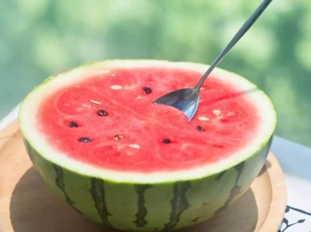 怎么可以吃瓜,轻松掌握吃瓜技巧与乐趣 第3张 怎么可以吃瓜,轻松掌握吃瓜技巧与乐趣 第3张